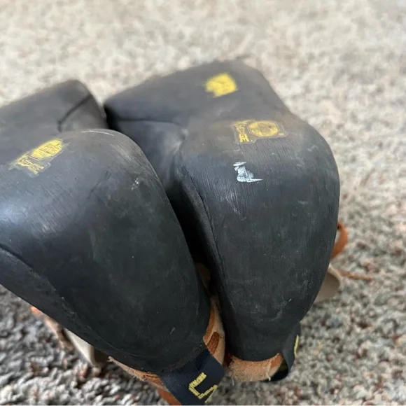 La Sportiva MythosClimbing Shoes 41